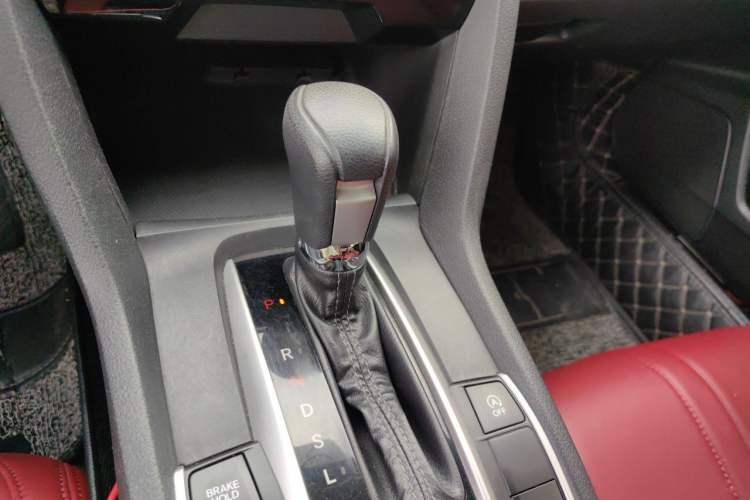 Used Honda Civic 2019 220TURBO CVT Dynamic Edition China V Emission Standard Gear Lever
