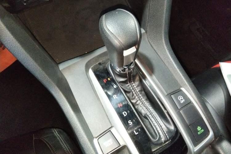 Used Honda Civic 2019 220TURBO CVT Dynamic Edition China VI Gear Lever