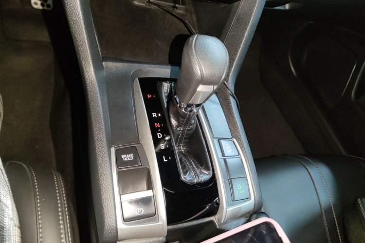 Used Honda Civic 2019 220TURBO CVT Dynamic Edition China VI Emission Standard Gear Lever