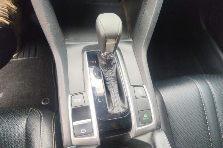 Used Honda Civic 2019 220TURBO CVT Dynamic Edition China VI Emission Standard Gear Lever