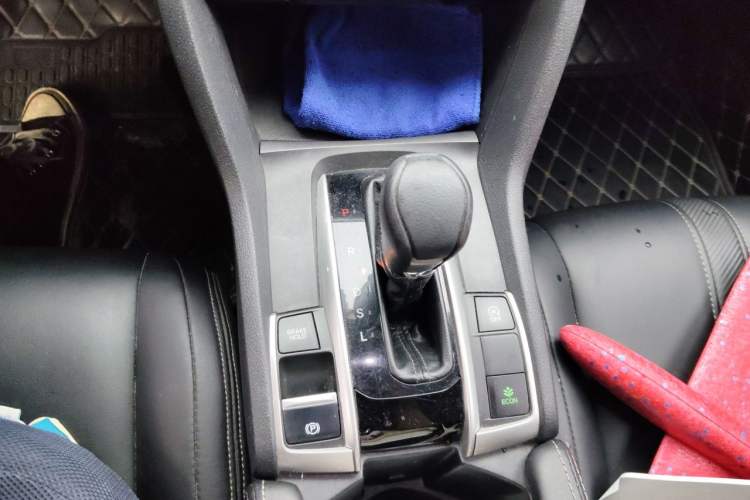 Used Honda Civic 2019 220TURBO CVT Dynamic Edition China VI Emission Standard Gear Lever