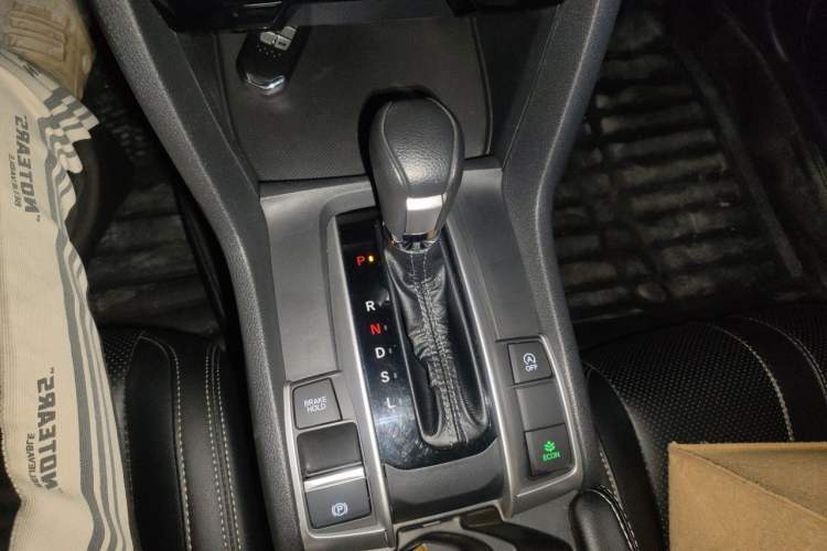 Used Honda Civic 2019 180TURBO CVT Shangdong Edition China V Gear Lever