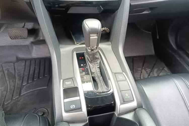 Used Honda Civic 2019 220TURBO CVT Dynamic Edition China VI Gear Lever