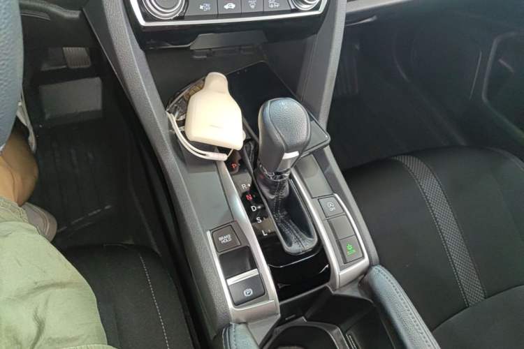 Used Honda Civic 2019 220TURBO CVT Dynamic Edition China VI Gear Lever
