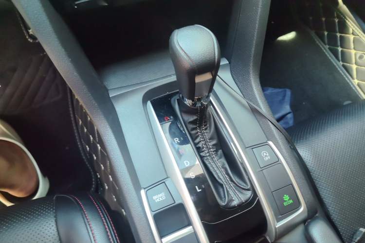 Used Honda Civic 2019 220TURBO CVT Dynamic Edition China VI Emission Standard Gear Lever