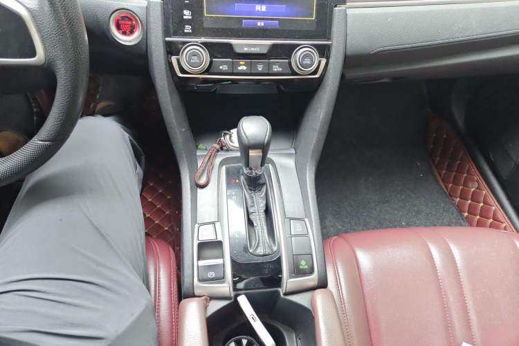Used Honda Civic 2019 220TURBO CVT Dynamic Edition China VI Emission Standard Gear Lever