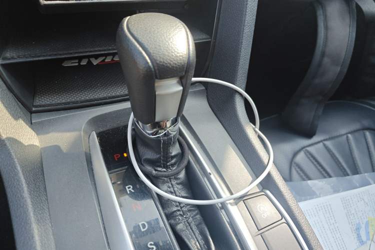 Used Honda Civic 2019 220TURBO CVT Dynamic Edition China VI Emission Standard Gear Lever