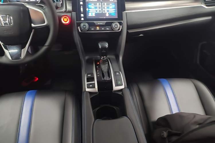 Used Honda Civic 2019 220TURBO CVT Dynamic Edition China VI Gear Lever