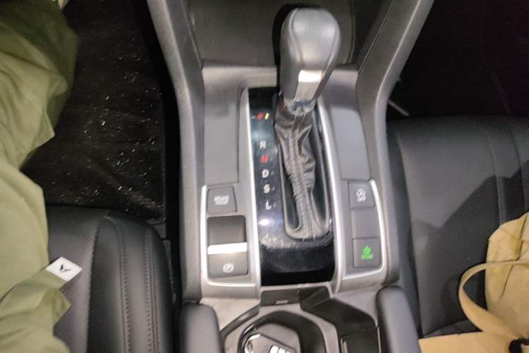 Used Honda Civic 2019 220TURBO CVT Dynamic Edition China VI Gear Lever