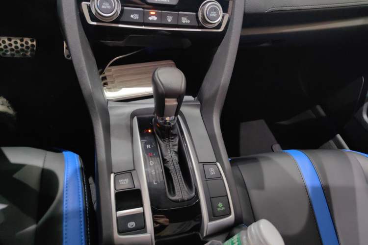 Used Honda Civic 2019 220TURBO CVT Dynamic Edition China VI Emission Standard Gear Lever