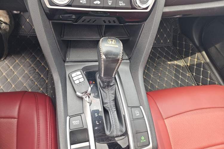 Used Honda Civic 2019 220TURBO CVT Dynamic Edition China VI Emission Standard Gear Lever