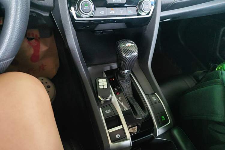 Used Honda Civic 2019 220TURBO CVT Dynamic Edition China VI Gear Lever