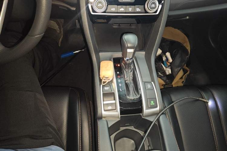 Used Honda Civic 2019 220TURBO CVT Dynamic Edition China VI Gear Lever