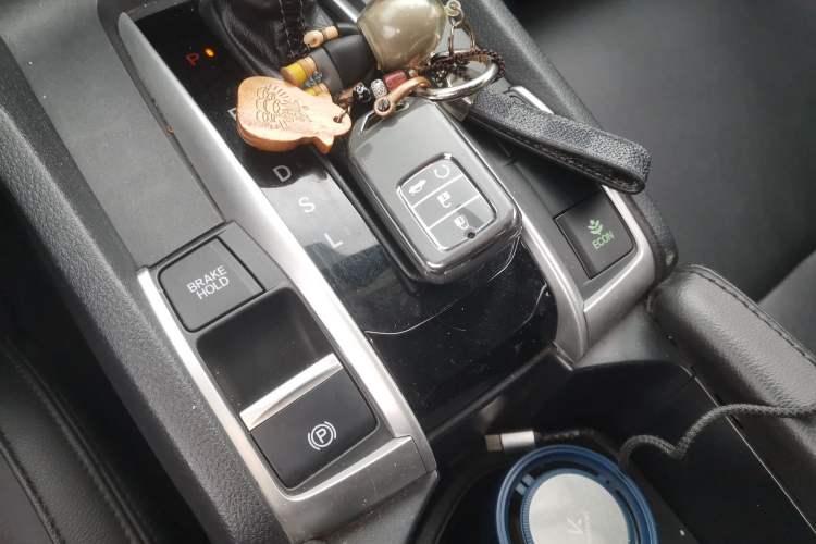 Used Honda Civic 2019 220TURBO CVT Dynamic Edition China VI Emission Standard Gear Lever