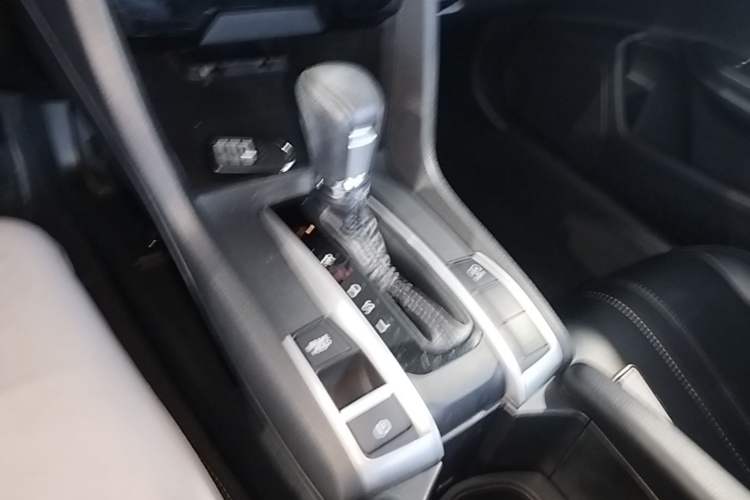 Used Honda Civic 2019 180TURBO CVT Shangdong Edition China VI Gear Lever