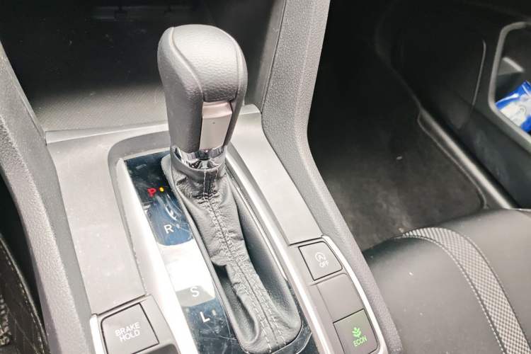 Used Honda Civic 2019 220TURBO CVT Dynamic Edition China VI Emission Standard Gear Lever