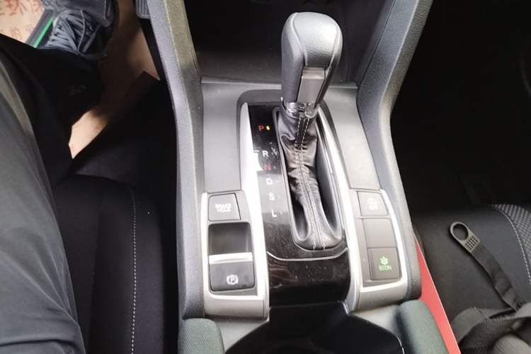 Used Honda Civic 2019 220TURBO CVT Dynamic Edition China VI Gear Lever