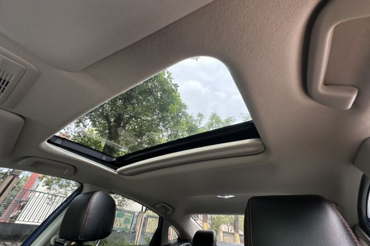 Used Honda Civic 2019 220TURBO CVT Dynamic Edition China VI Emission Standard Headliner