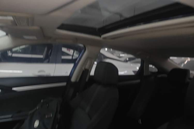 Used Honda Civic 2019 220TURBO CVT Dynamic Edition China VI Headliner