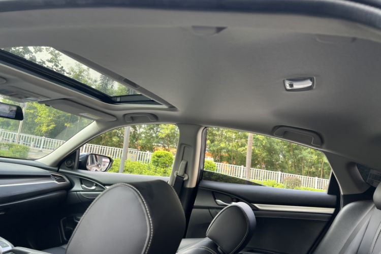 Used Honda Civic 2019 220TURBO CVT Dynamic Edition China VI Emission Standard Headliner
