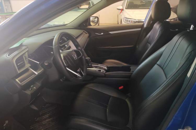 Used Honda Civic 2019 220TURBO CVT Dynamic Edition China VI Emission Standard Interior 1