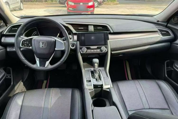 Used Honda Civic 2019 220TURBO CVT Dynamic Edition China VI Interior 1
