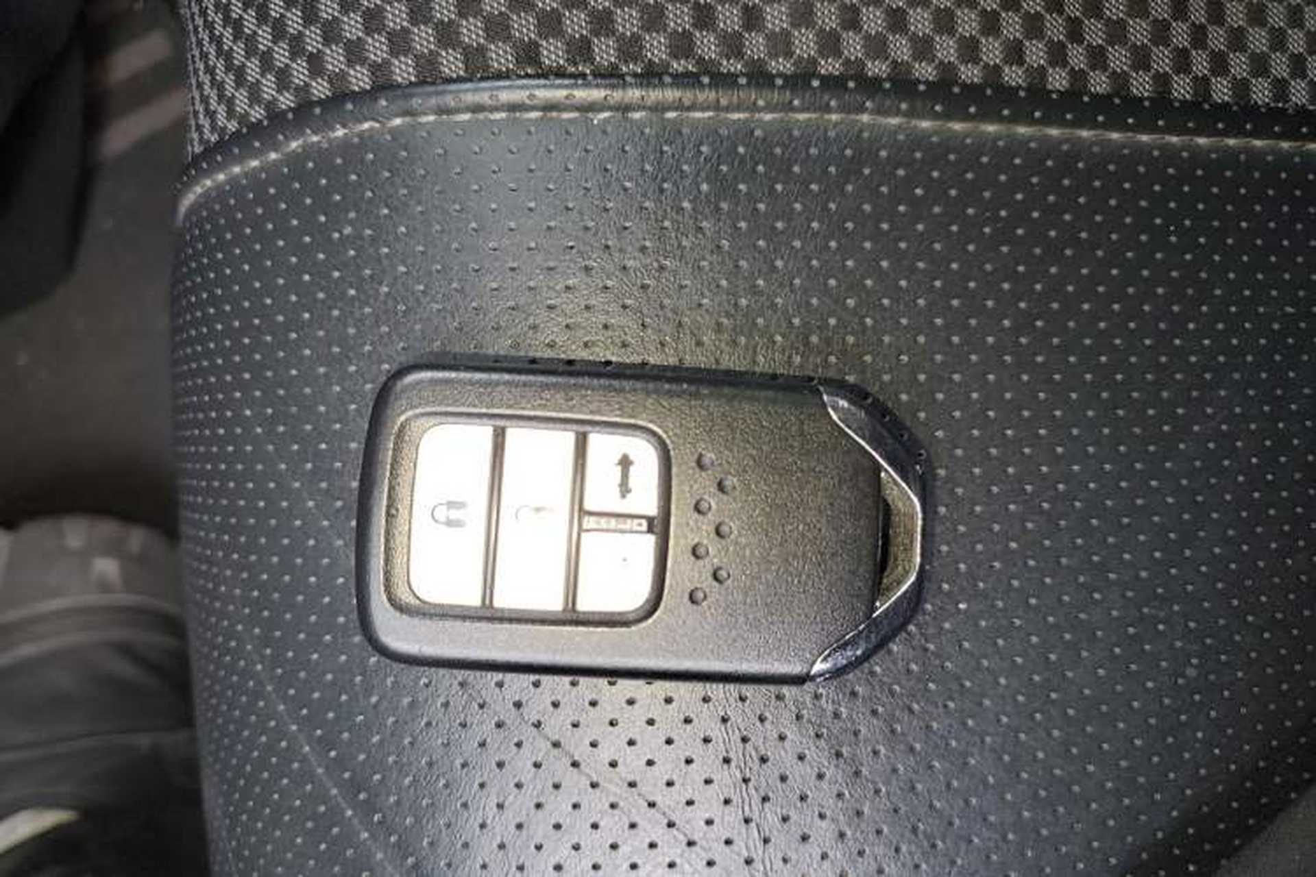 Used Honda Civic 2019 220TURBO CVT Power Edition China VI Emission Standard Interior 1