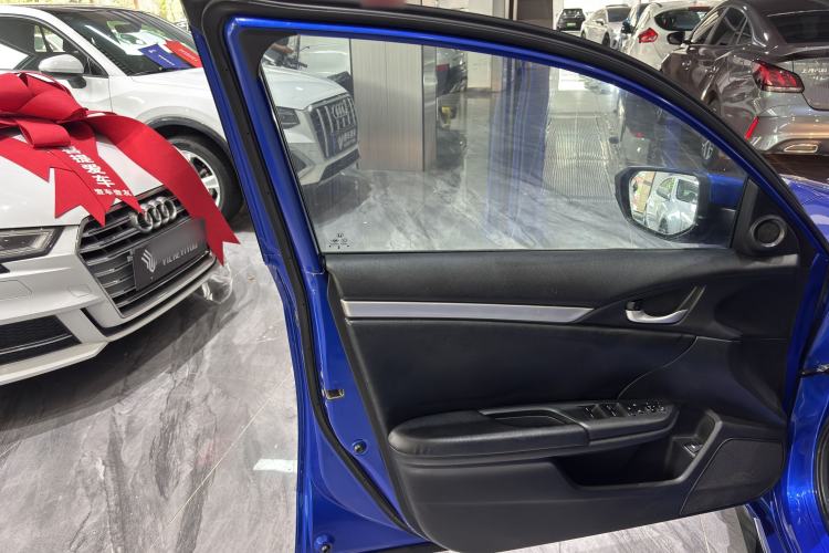 Used Honda Civic 2019 220TURBO CVT Dynamic Edition China VI Emission Standard Interior 12