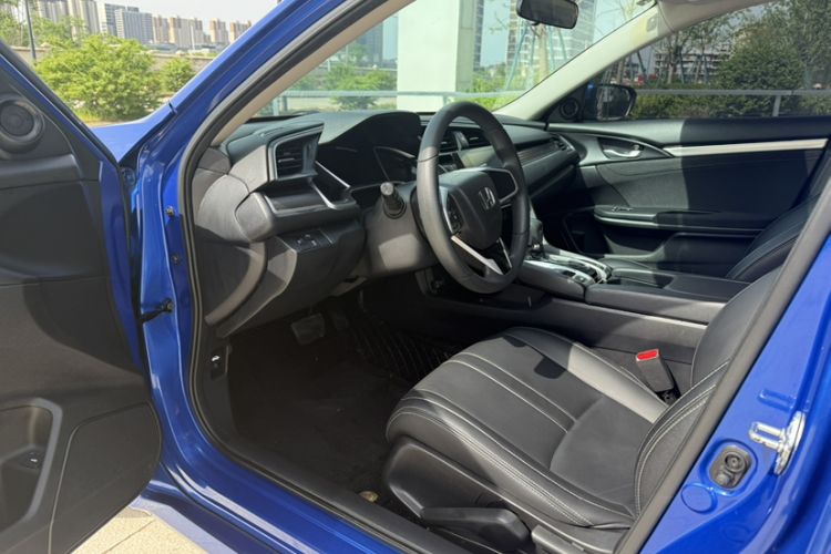 Used Honda Civic 2019 220TURBO CVT Dynamic Edition China VI Interior 2