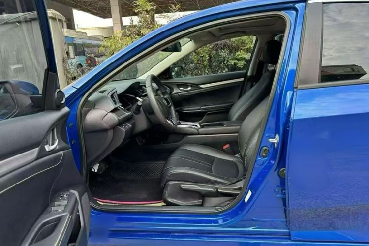 Used Honda Civic 2019 220TURBO CVT Dynamic Edition China VI Interior 2