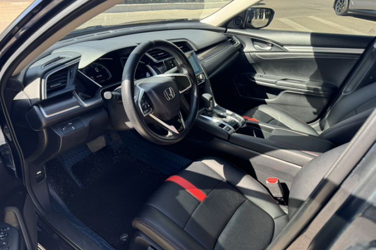 Used Honda Civic 2019 220TURBO CVT Dynamic Edition China VI Interior 2