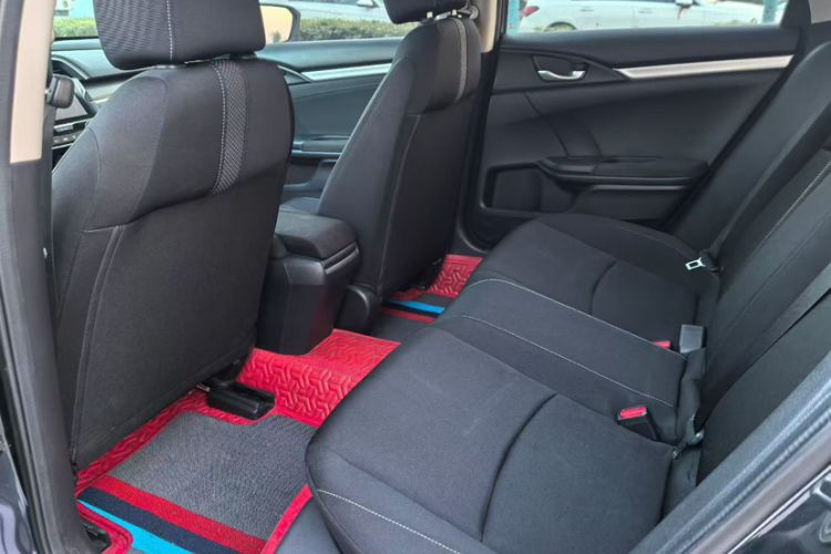 Used Honda Civic 2019 220TURBO Manual Jinkong Edition China VI Interior 3