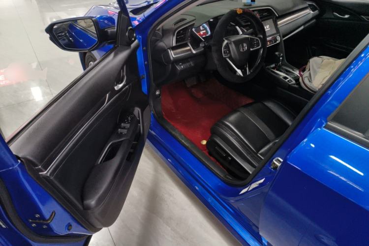 Used Honda Civic 2019 220TURBO CVT Power Edition China VI Emission Standard Interior 3