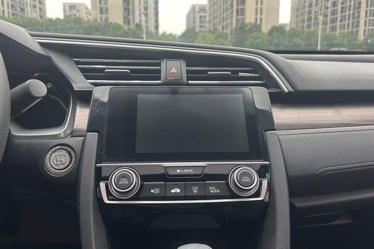 Used Honda Civic 2019 220TURBO CVT Dynamic Edition China VI Interior 3