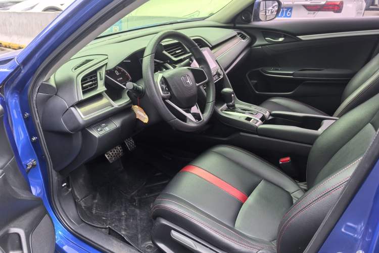 Used Honda Civic 2019 220TURBO CVT Dynamic Edition China VI Emission Standard Interior 3