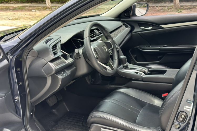 Used Honda Civic 2019 220TURBO CVT Dynamic Edition China VI Interior 3