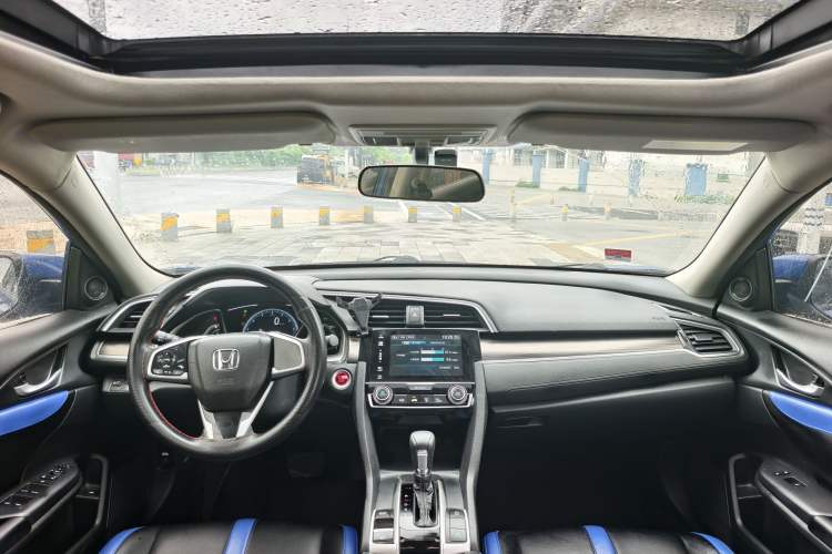 Used Honda Civic 2019 220TURBO CVT Dynamic Edition China VI Interior 3