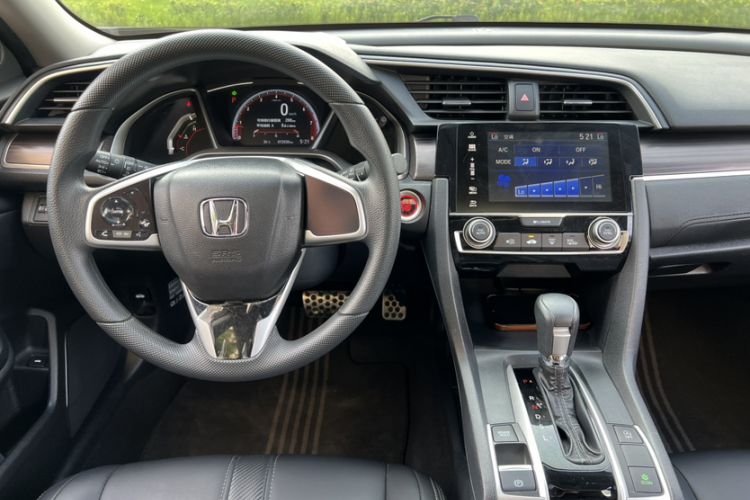 Used Honda Civic 2019 220TURBO CVT Dynamic Edition China VI Emission Standard Interior 3