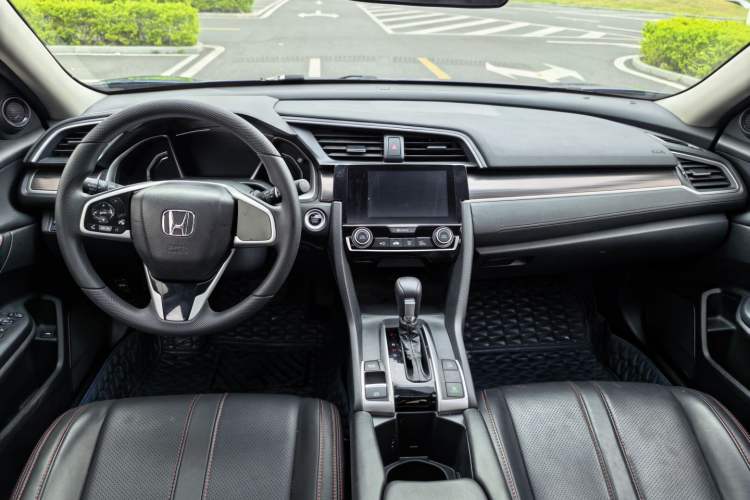 Used Honda Civic 2019 220TURBO CVT Dynamic Edition China VI Interior 3