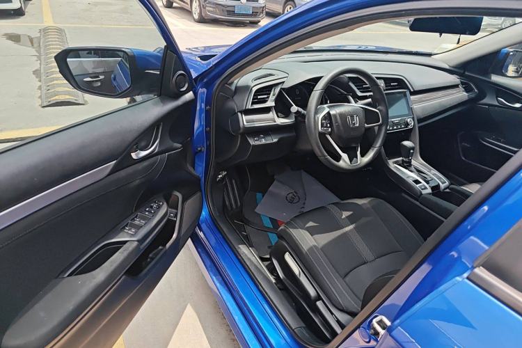 Used Honda Civic 2019 220TURBO CVT Dynamic Edition China VI Interior 3