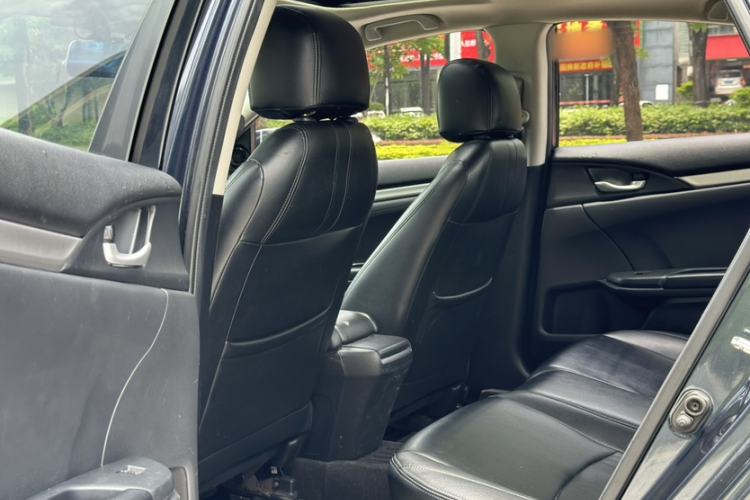 Used Honda Civic 2019 220TURBO CVT Dynamic Edition China VI Interior 4