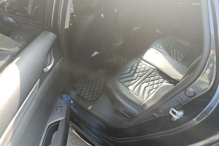 Used Honda Civic 2019 220TURBO CVT Dynamic Edition China VI Emission Standard Interior 4
