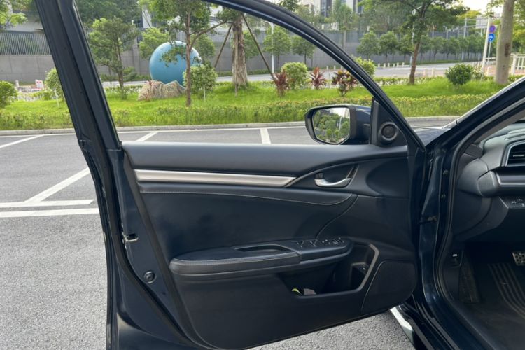 Used Honda Civic 2019 220TURBO CVT Dynamic Edition China VI Emission Standard Interior 4