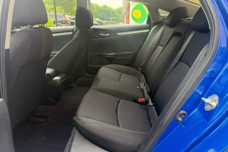 Used Honda Civic 2019 220TURBO CVT Dynamic Edition China VI Emission Standard Interior 4