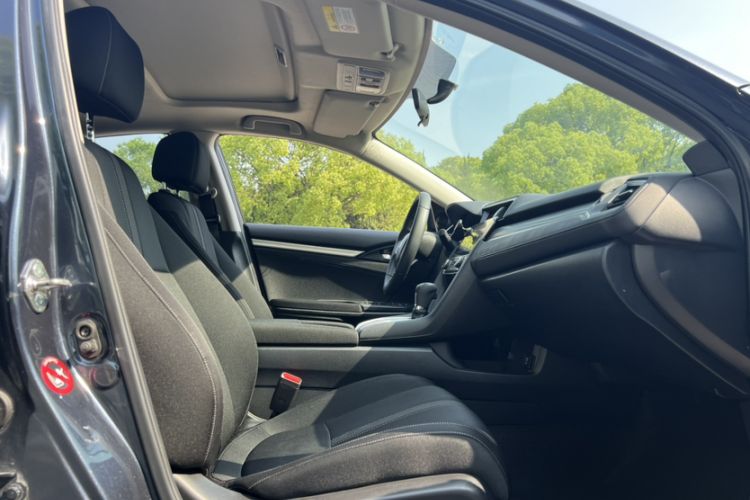 Used Honda Civic 2019 220TURBO CVT Dynamic Edition China VI Interior 4