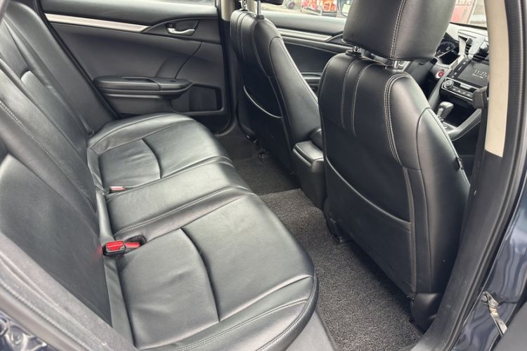 Used Honda Civic 2019 220TURBO CVT Dynamic Edition China VI Interior 5