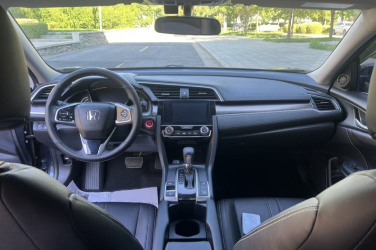 Used Honda Civic 2019 220TURBO CVT Dynamic Edition China VI Interior 5
