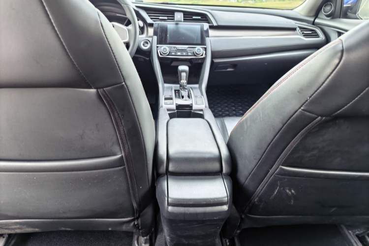 Used Honda Civic 2019 220TURBO CVT Dynamic Edition China VI Interior 5