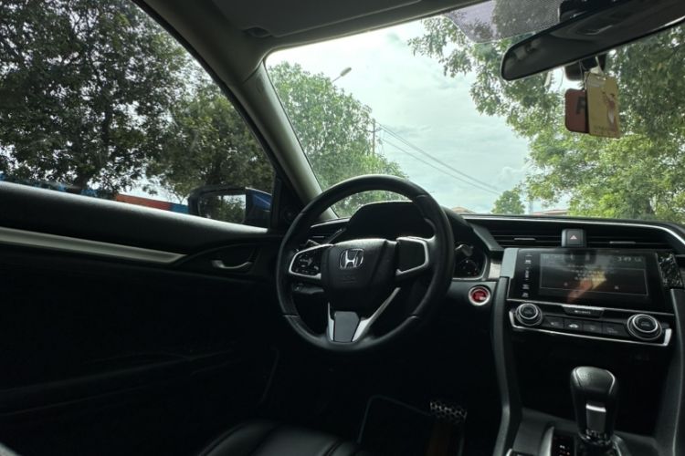 Used Honda Civic 2019 220TURBO CVT Dynamic Edition China VI Emission Standard Interior 6