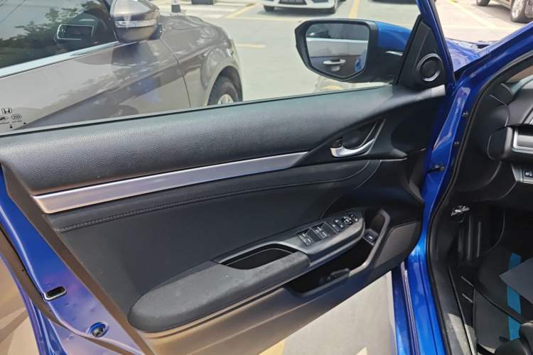 Used Honda Civic 2019 220TURBO CVT Dynamic Edition China VI Interior 7